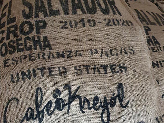 cafe kreyol organic coffee farmers pacas estate finca la esperanza el salvador 01