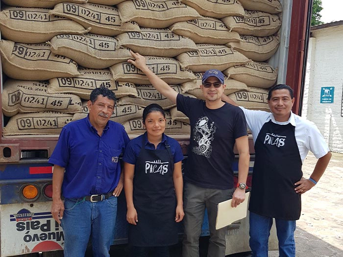 cafe kreyol organic coffee farmers pacas estate finca la esperanza el salvador 04